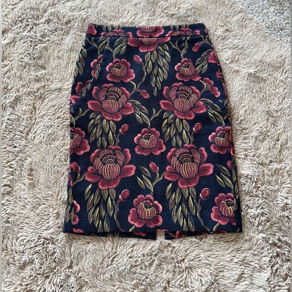 Ann Taylor Skirt 0 - Picture 2 of 12
